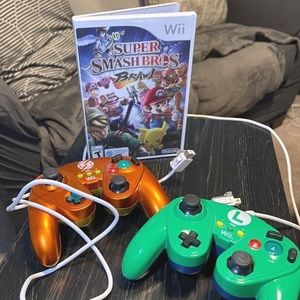 Super Smash Bros. Brawl (Wii) | Includes Two GameCube Wii Controls | Bundle